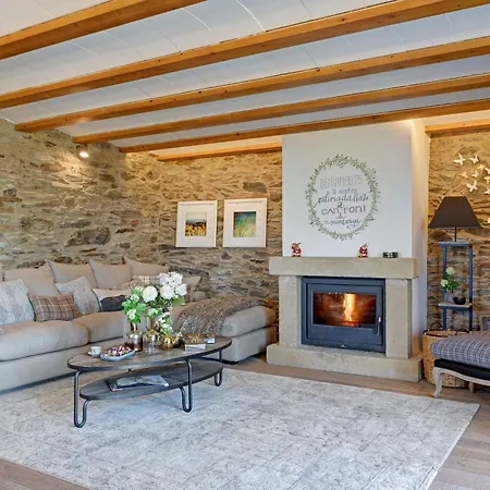 בית כפרי Font De Muntanya *